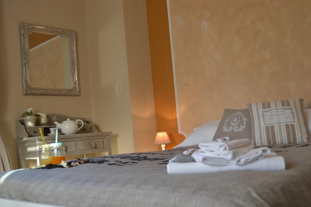 Un Tetto Di Stelle Deluxe Home Salerno Habitación foto