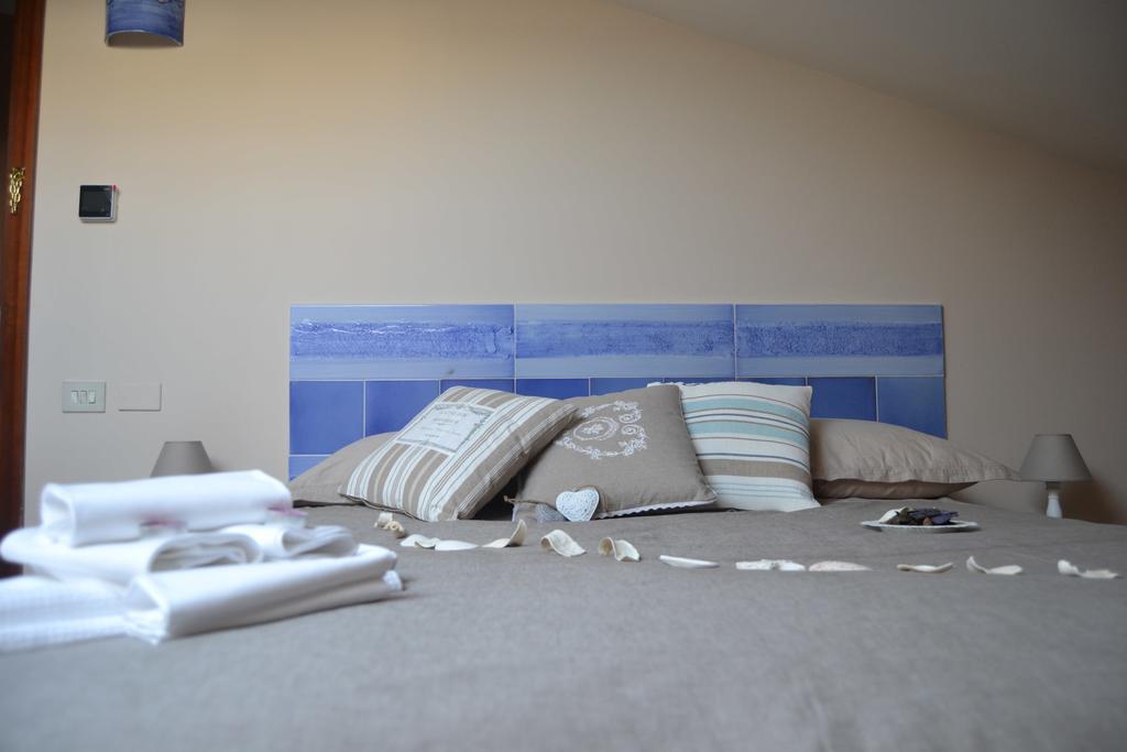 Un Tetto Di Stelle Deluxe Home Salerno Habitación foto