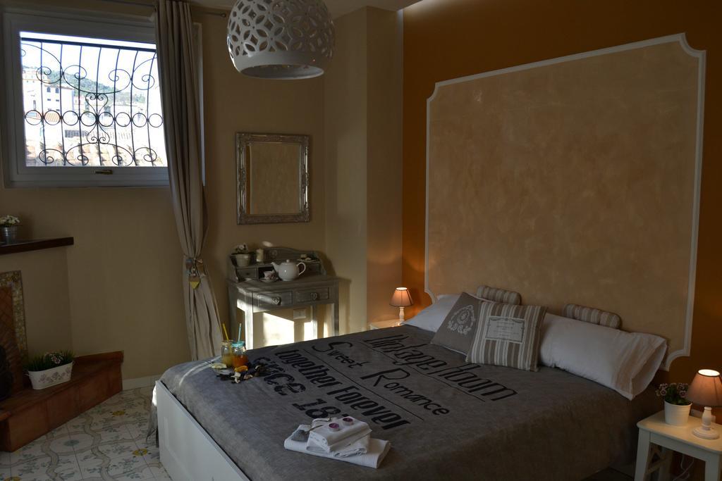 Un Tetto Di Stelle Deluxe Home Salerno Habitación foto
