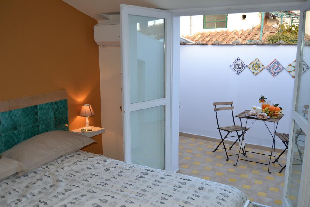 Un Tetto Di Stelle Deluxe Home Salerno Exterior foto